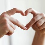 Cum să supraviețuiești crizei de trei ani: de ce dragostea nu se termină, ci doar își schimbă forma cum-sa-supravietuiesti-crizei-de-trei-ani-de-ce-dragostea.jpg