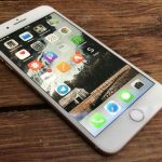 Când intimitatea digitală înlocuiește intimitatea reală: dacă partenerul tău este în buzunarul tău cand-intimitatea-digitala-inlocuieste-intimitatea-reala-daca-partenerul-tau-este.jpg