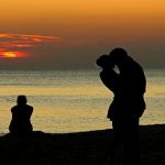 Ce se întâmplă dacă ignori gelozia: cum o emoție oarbă poate deveni un semnal de alarmă ce-se-intampla-daca-ignori-gelozia-cum-o-emotie-oarba.jpg