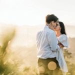 Ce se întâmplă dacă îți idealizezi partenerul: greutatea ochelarilor de culoare roz ce-se-intampla-daca-iti-idealizezi-partenerul-greutatea-ochelarilor-de.jpg